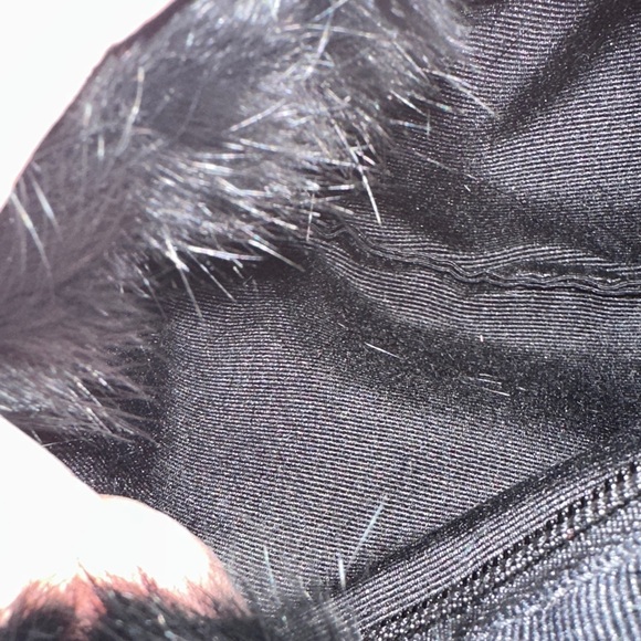 Coach Black Quilted Soho Ski Rabbit Fur Trim Puffer Wristlet Clutch. - Picture 9 of 13